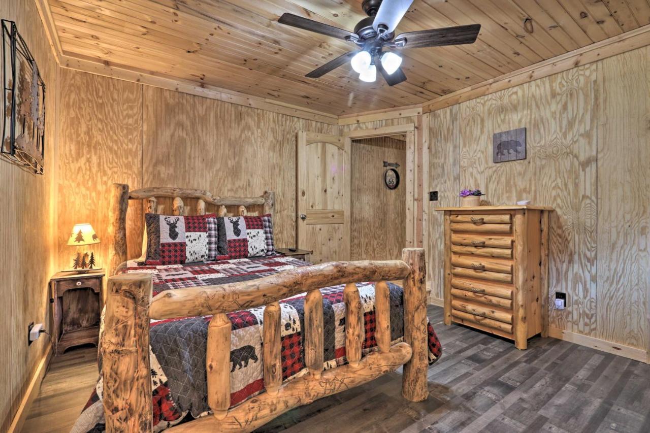 Gatlinburg Cabin With Loft And Game Room 1 Mi To Town Exterior foto