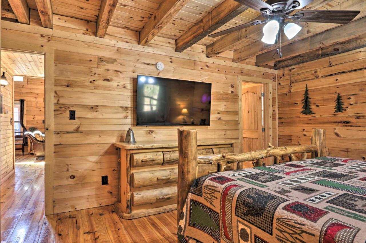 Gatlinburg Cabin With Loft And Game Room 1 Mi To Town Exterior foto