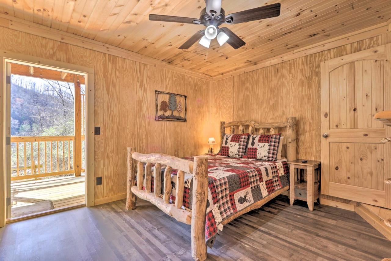 Gatlinburg Cabin With Loft And Game Room 1 Mi To Town Exterior foto